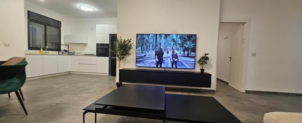 Stunning And Spacious In Kiryat Ata Qiryat Ata Eksteriør billede